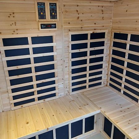 Hotel Les Jardins De Bormes, Sauna & Jacuzzi Zewnętrze zdjęcie